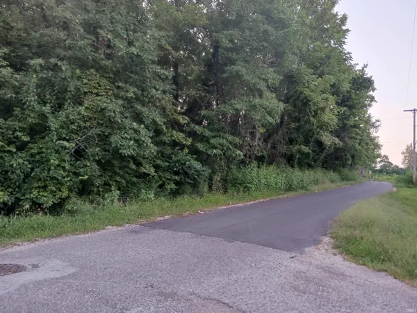 $31,800 | 700 Boston Street, Bicknell, IN 47512