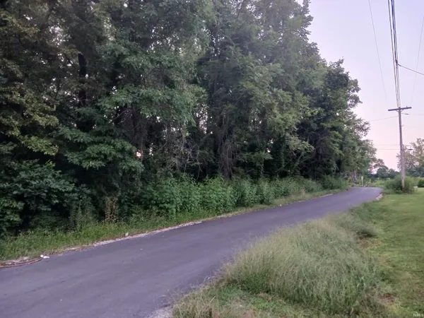 $31,800 | 700 Boston Street, Bicknell, IN 47512