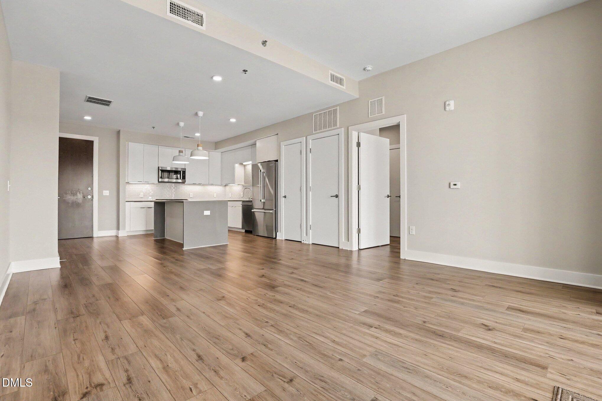 214 Hunt Street, Unit 710 Durham, NC 27701 - Photo 7 of 22 004_file_1540