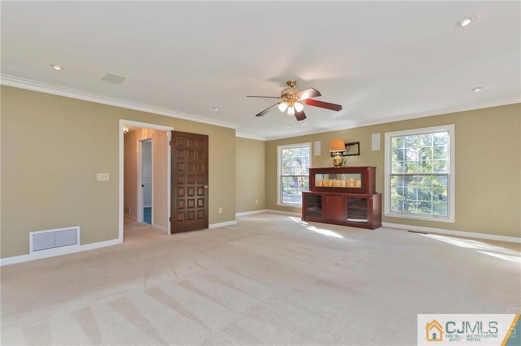 18 Southfield Road Edison, NJ 08820 - Photo 17 of 31 Gallery Image 17