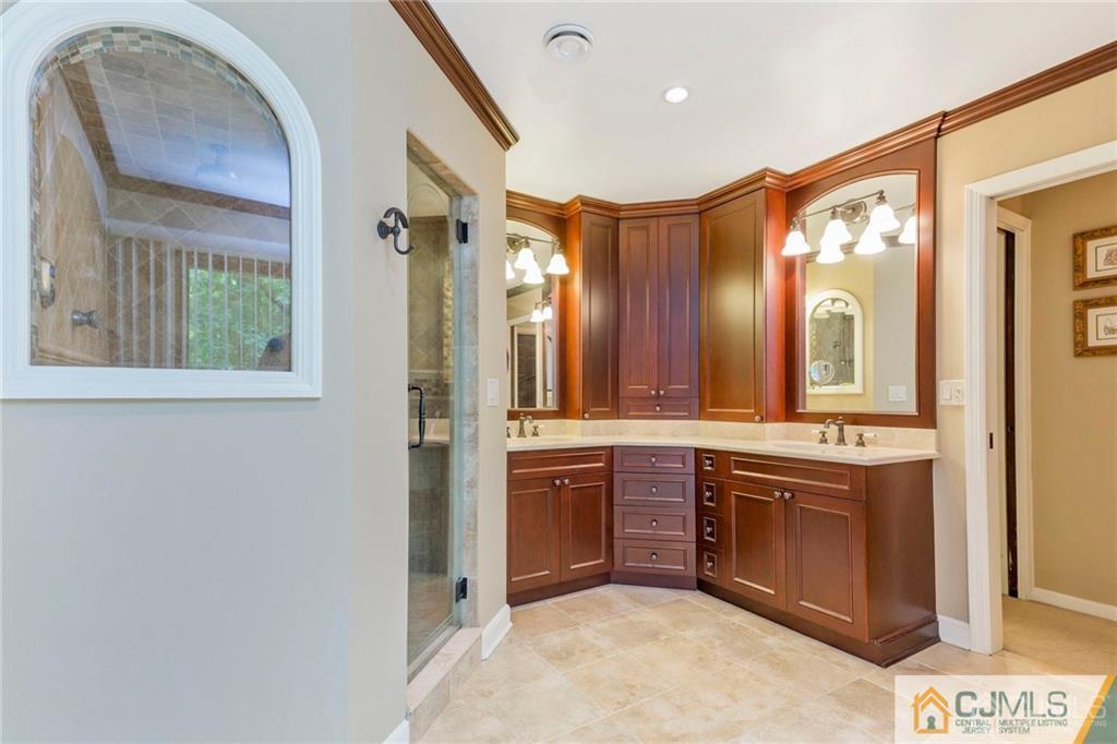 18 Southfield Road Edison, NJ 08820 - Photo 21 of 31 Gallery Image 21