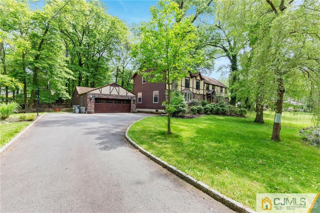 18 Southfield Road Edison, NJ 08820 - Photo 4 of 31 Gallery Image 4