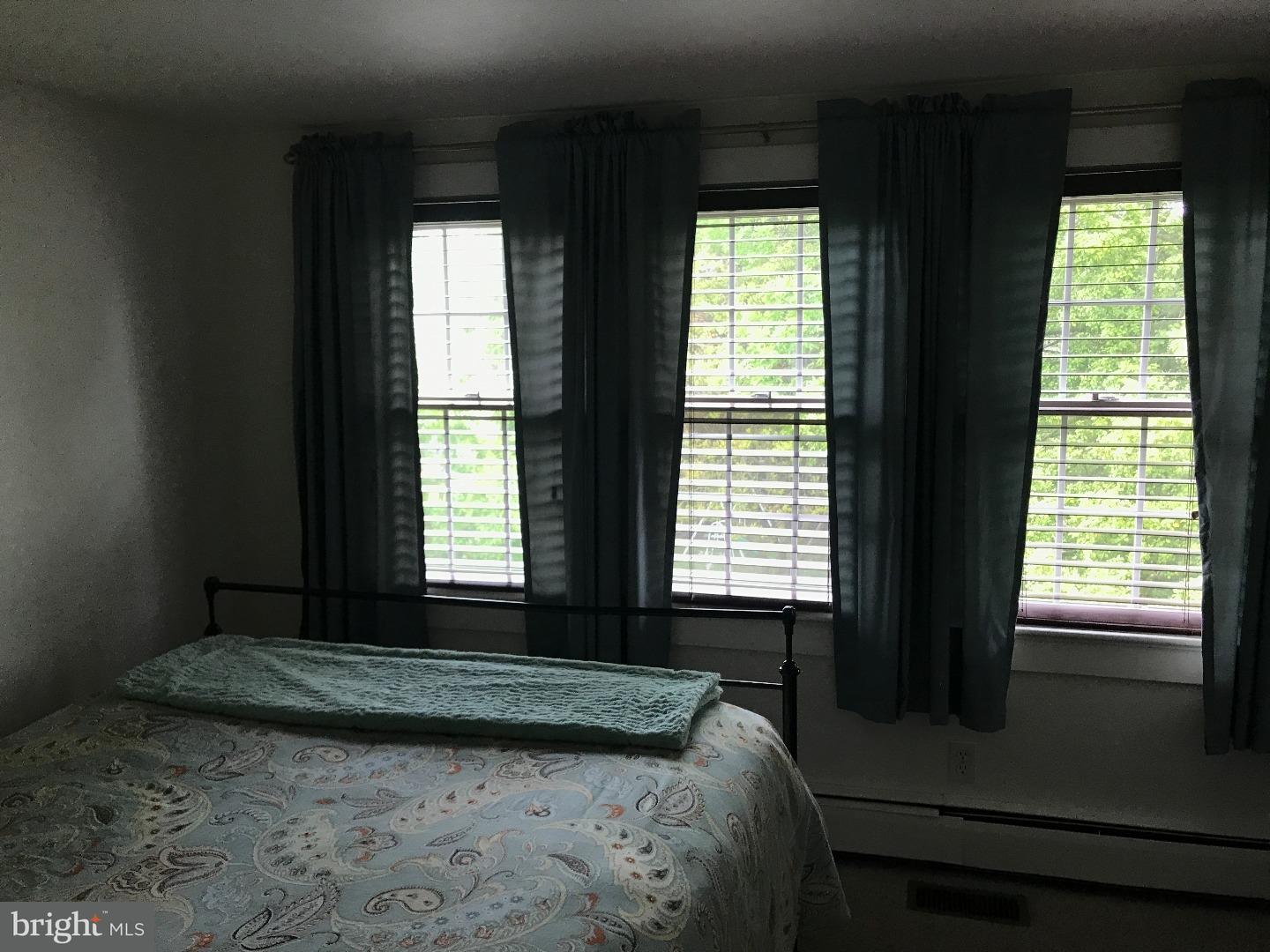 205 Clements Bridge Road Barrington, NJ 08007 - Photo 11 of 19 Gallery Image 11