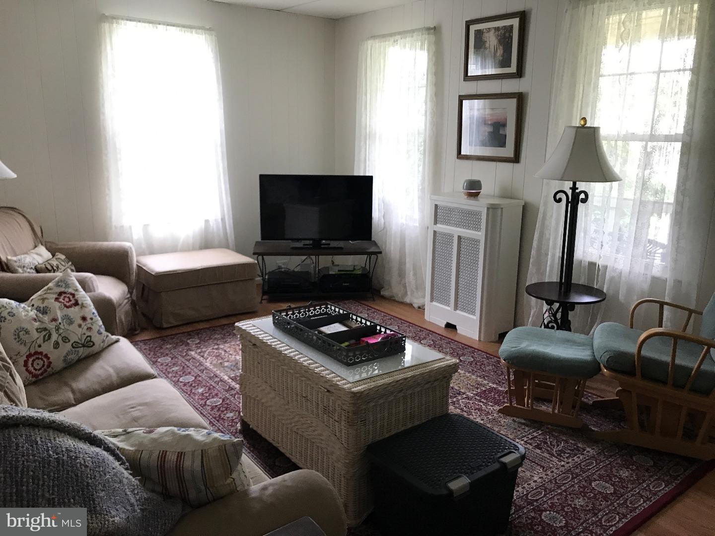 205 Clements Bridge Road Barrington, NJ 08007 - Photo 4 of 19 Gallery Image 4