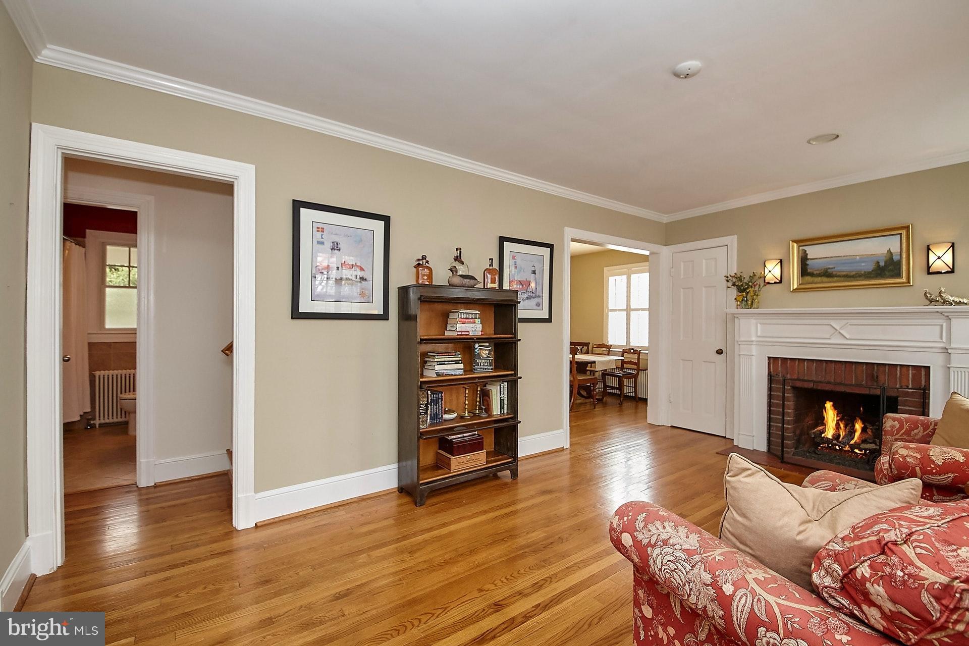 1535 North Glebe Road Arlington, VA 22207 - Photo 11 of 30 Living Room with gas fireplace.