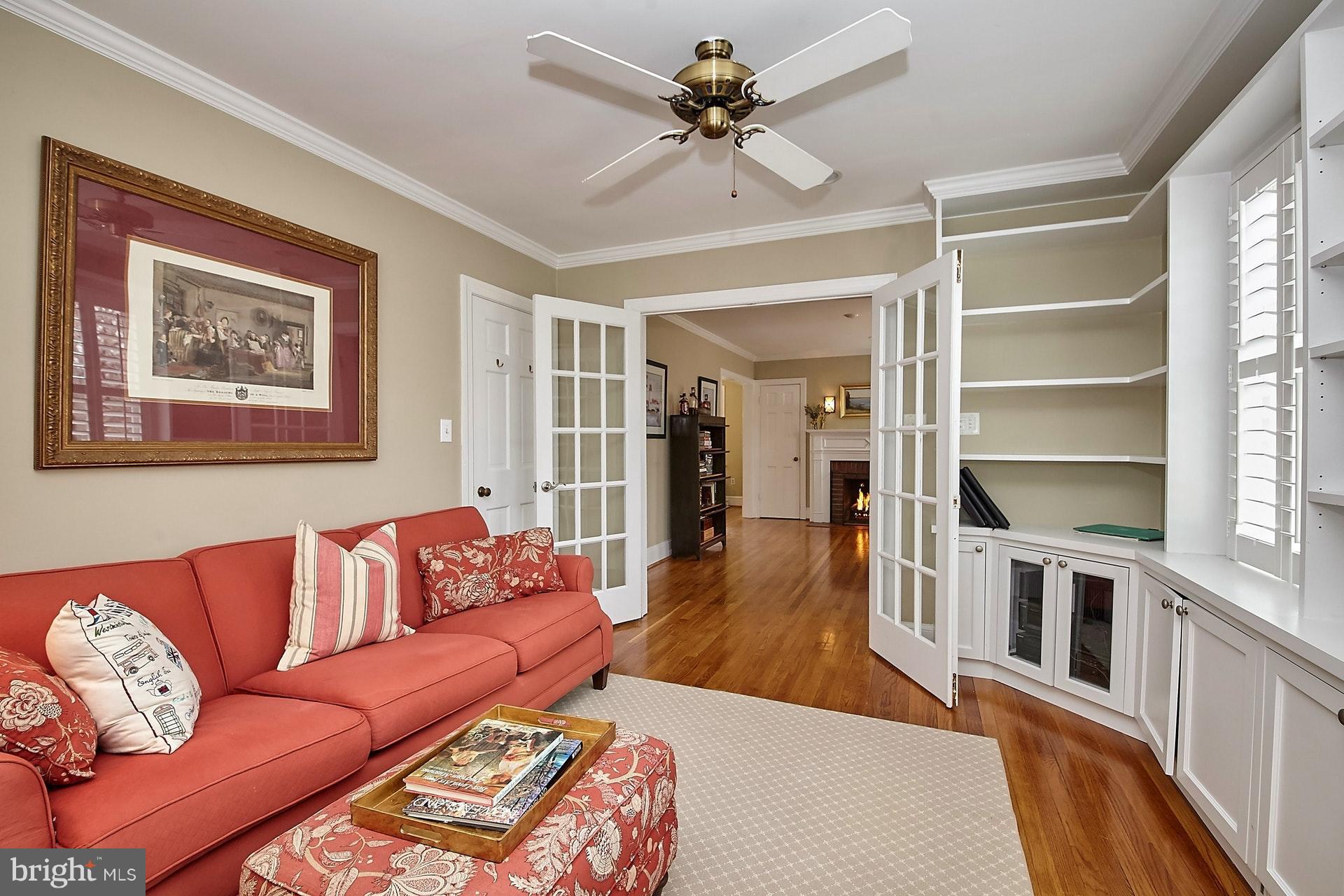 1535 North Glebe Road Arlington, VA 22207 - Photo 13 of 30 Library with custom built-ins.