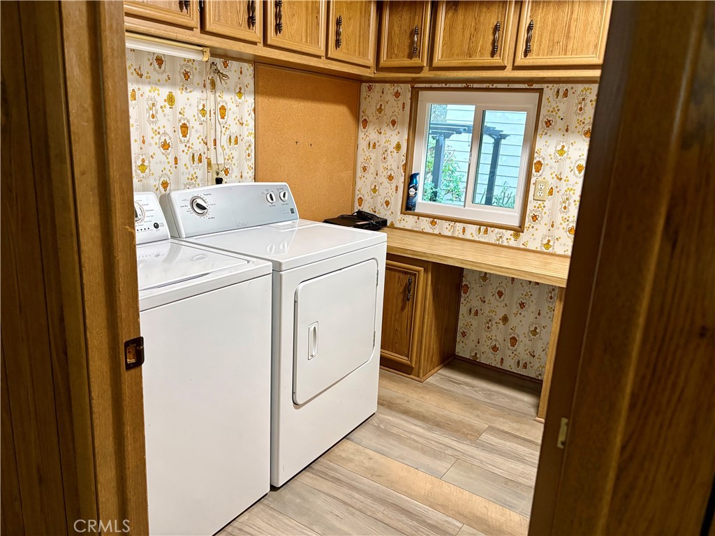 1901 Dayton Road, Unit 6 Chico, CA 95928 - Photo 23 of 25 a utility room with dryer and washer