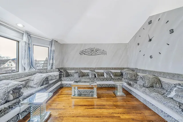 $2,200,000 | 84-70 159th Street | Jamaica Hills