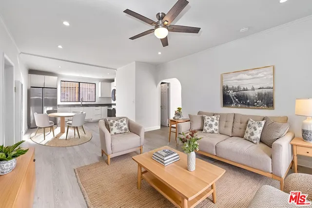 $4,000 | 536 North Oxford Avenue, Unit 536, Los Angeles, CA 90004