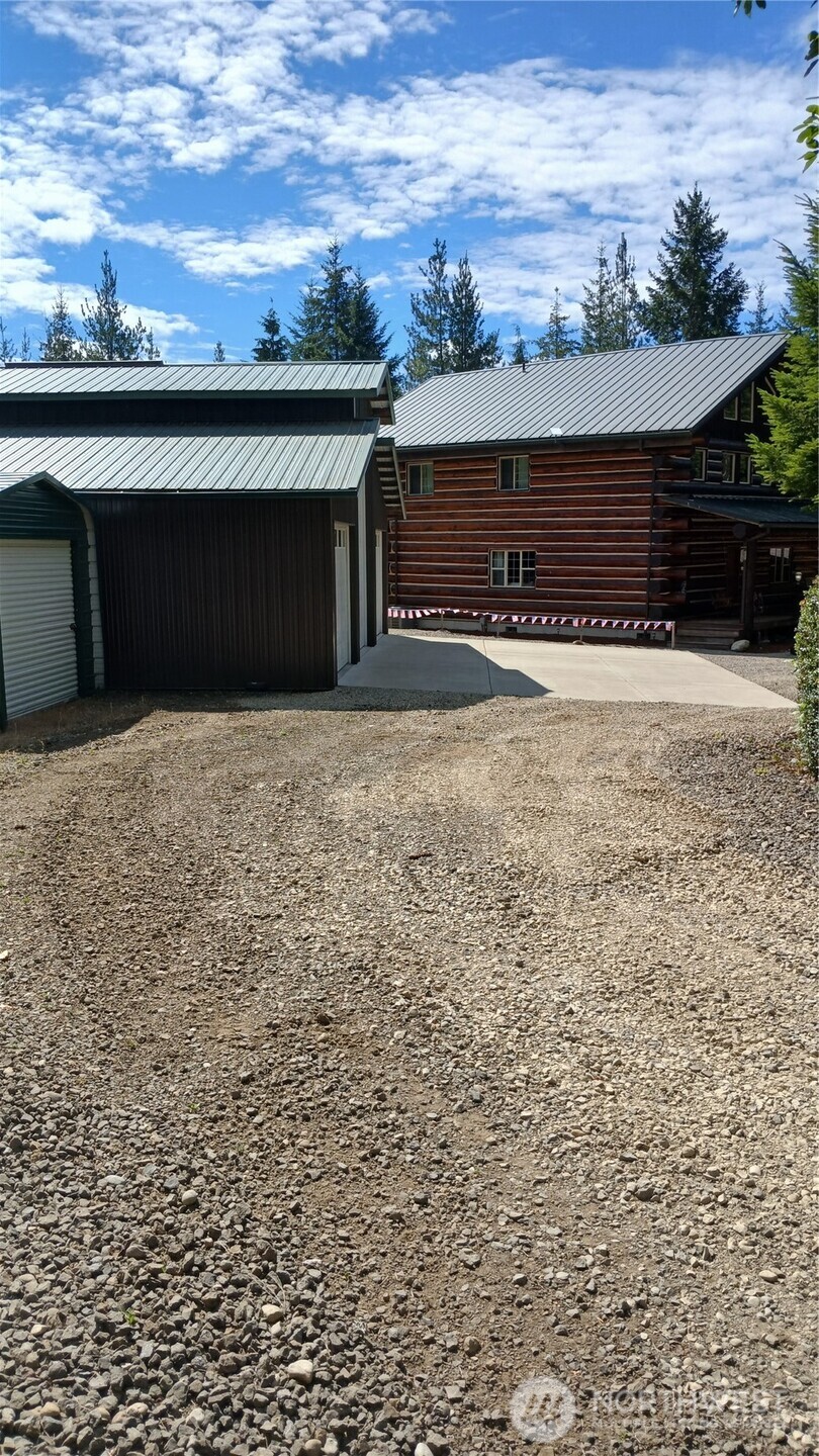 40 East Seahawks Way Belfair, WA 98528 - Photo 35 of 36 Gallery Image 35