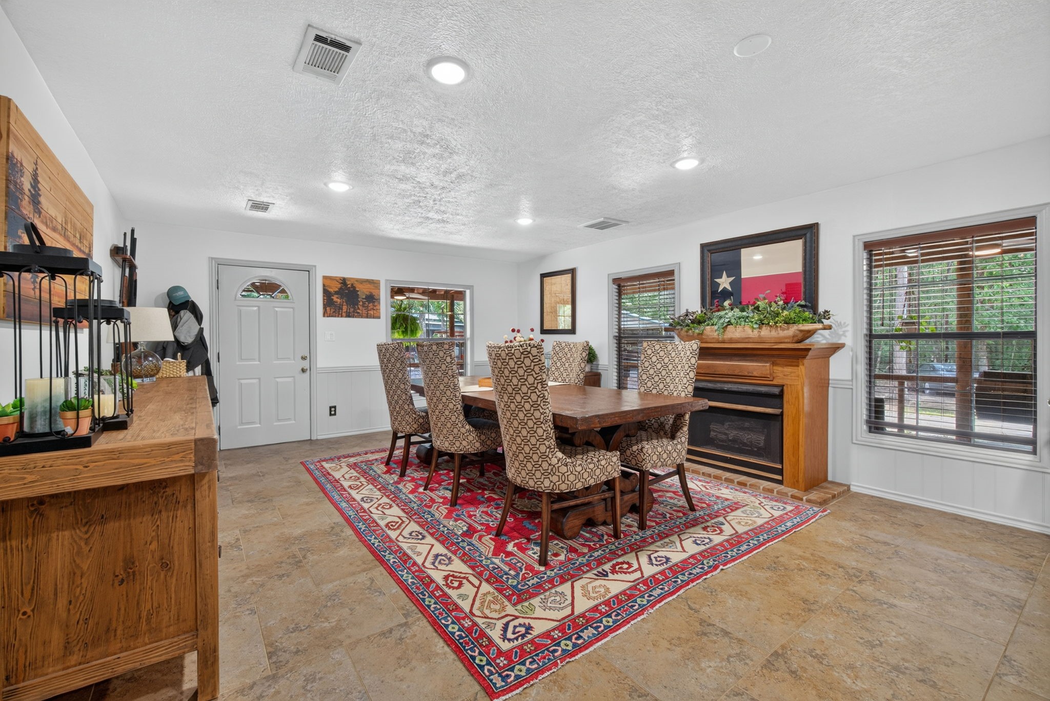 272 Tom Marsh Road Livingston, TX 77351 - Photo 9 of 50 Dining Room w/ Gas Fireplace