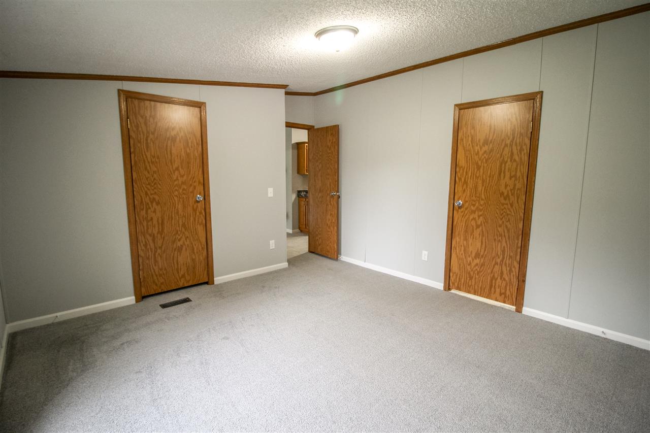 12719 Bueche Road Burt, MI 48417 - Photo 13 of 29 31395867-12.JPG