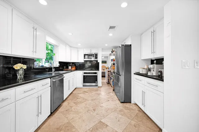 $2,075,000 | 1450 Ortega Avenue, Coral Gables, FL 33134