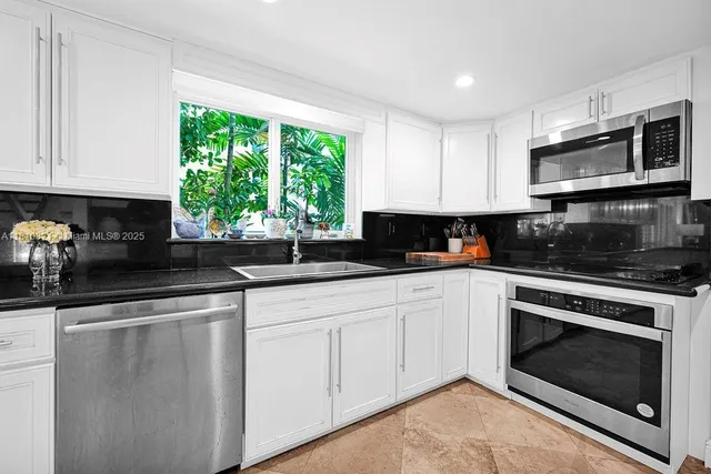 $2,075,000 | 1450 Ortega Avenue, Coral Gables, FL 33134