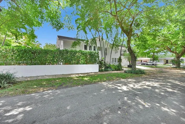 $2,075,000 | 1450 Ortega Avenue, Coral Gables, FL 33134