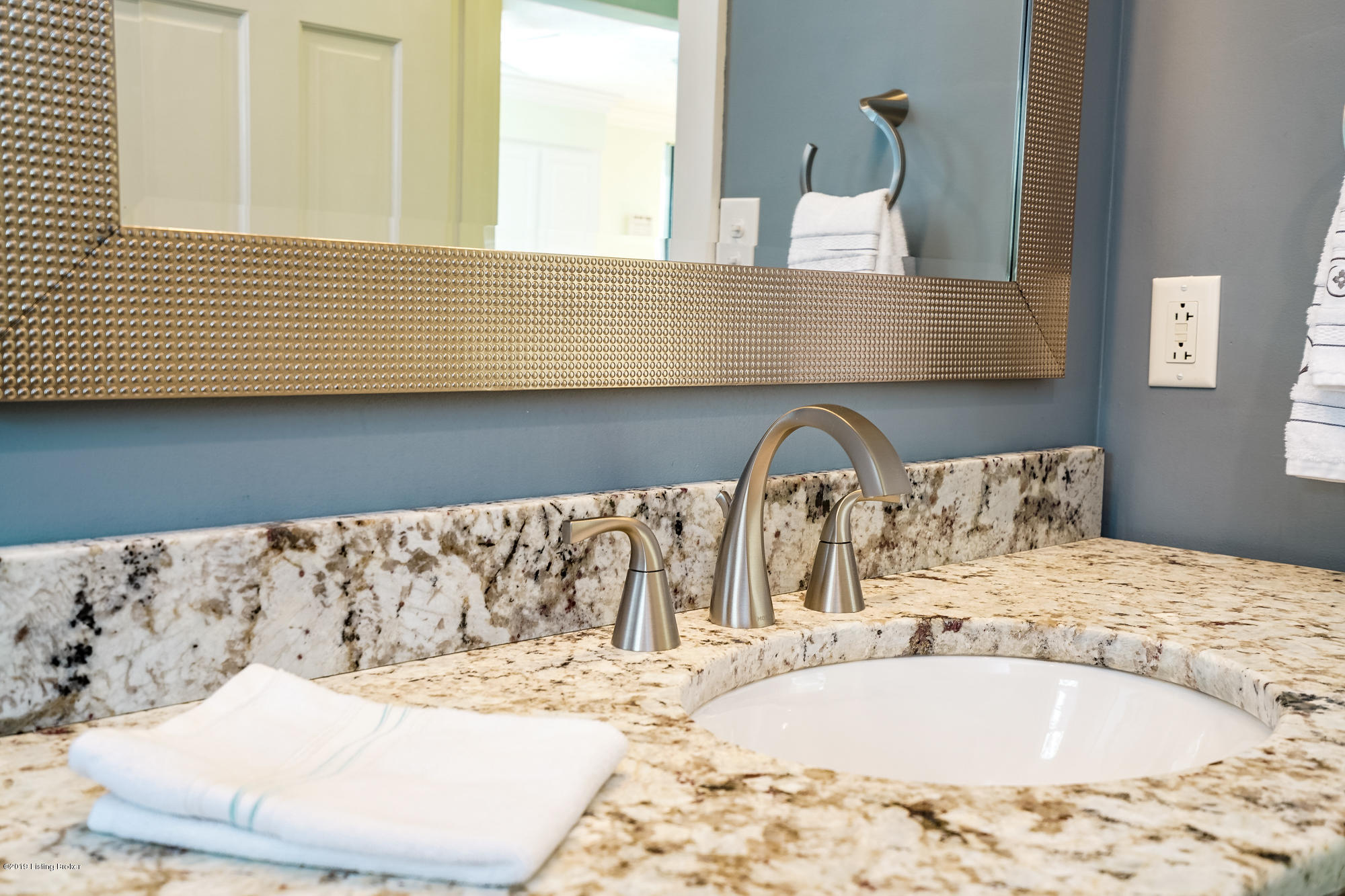 2309 Veechdale Road Simpsonville, KY 40067 - Photo 20 of 51 Bath Detail