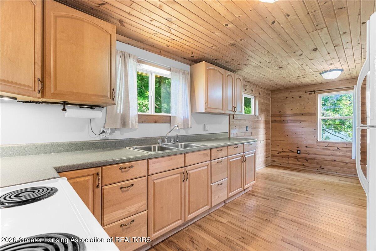 1436 Kelly Road Mason, MI 48854 - Photo 21 of 48