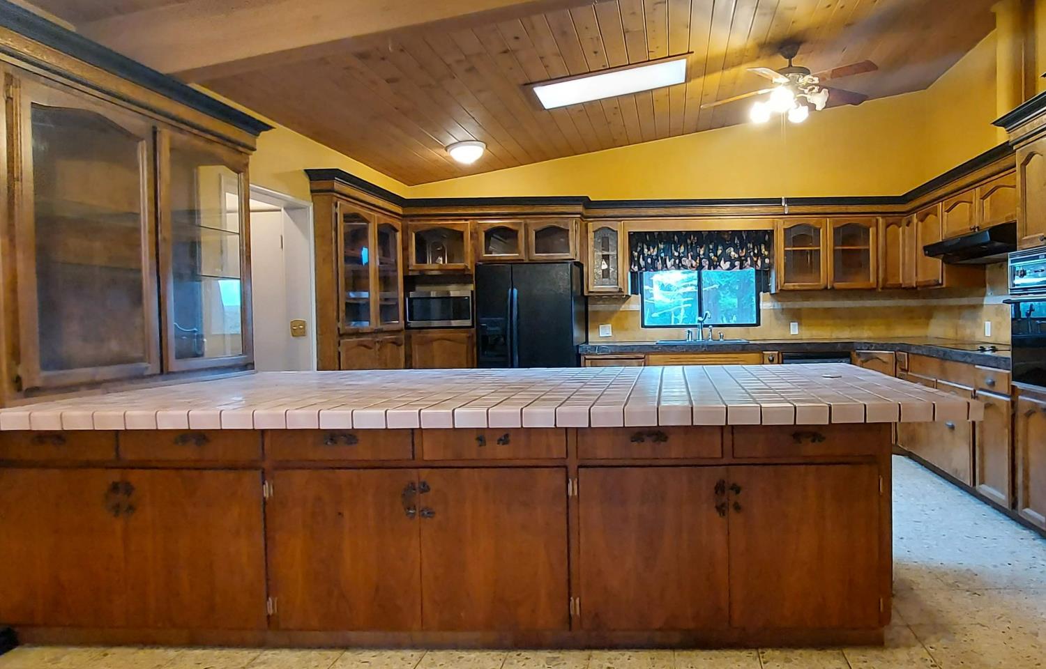 1041 Ruth Avenue Yuba City, CA 95993 - Photo 12 of 54