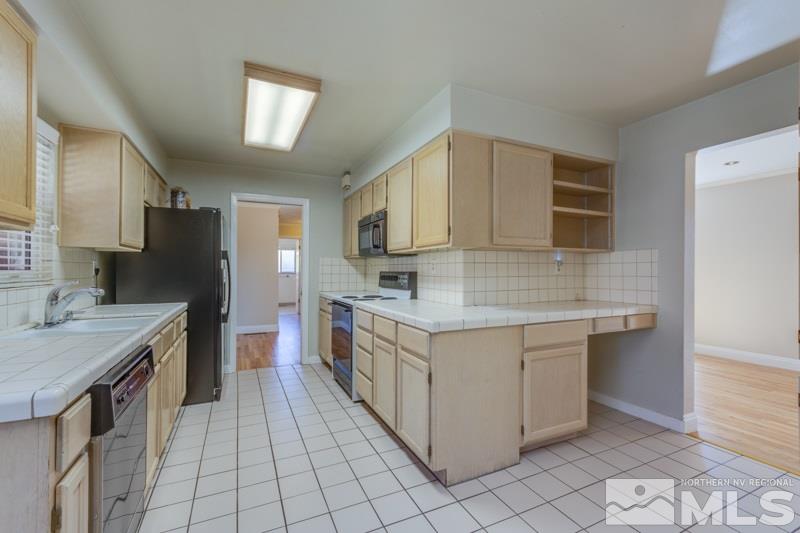 1075 Williams Avenue Reno, NV 89503 - Photo 8 of 25 Photo 8