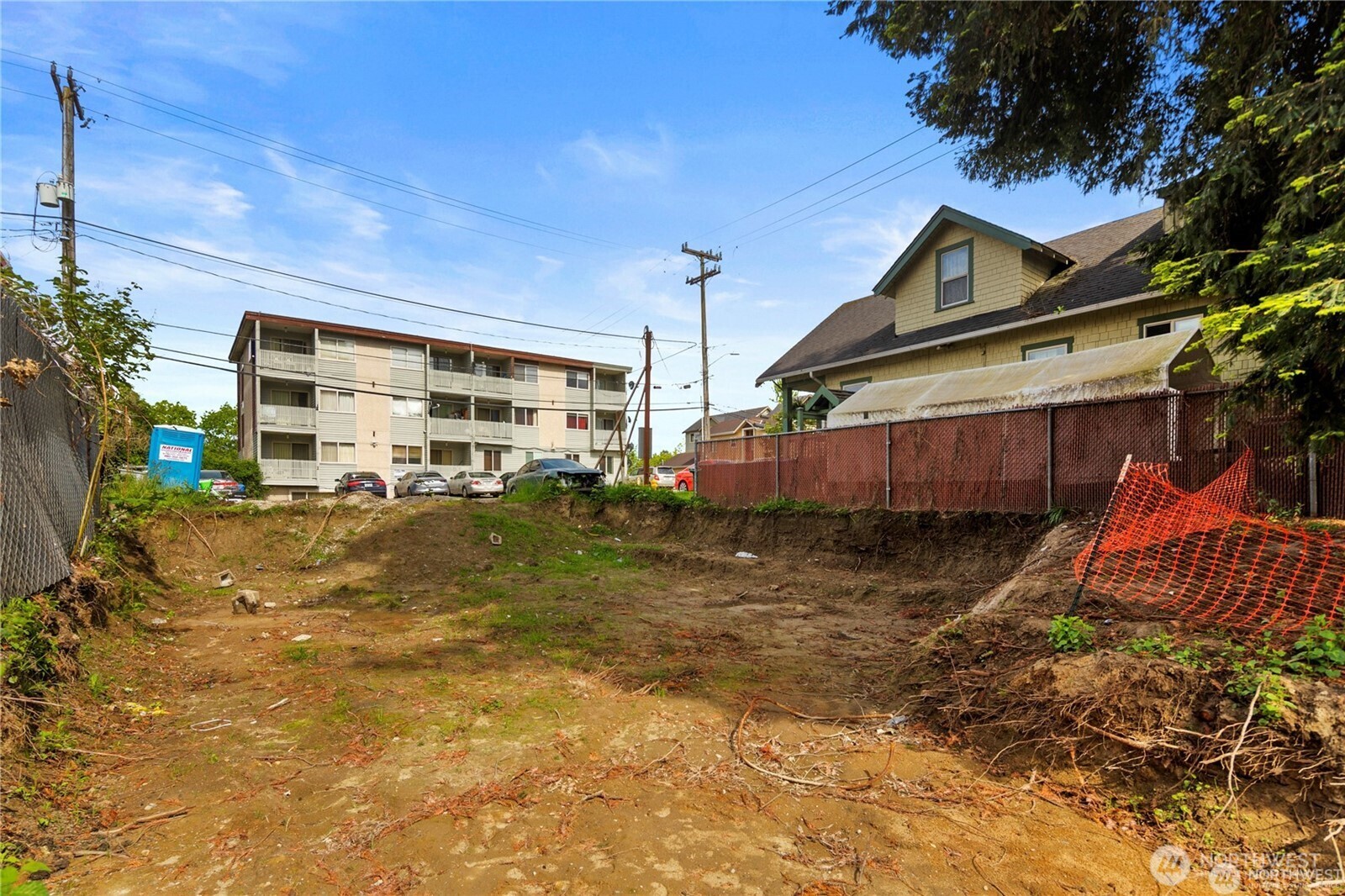 3219 Claremont Avenue South Seattle, WA 98144 - Photo 4 of 10 a view of a backyard