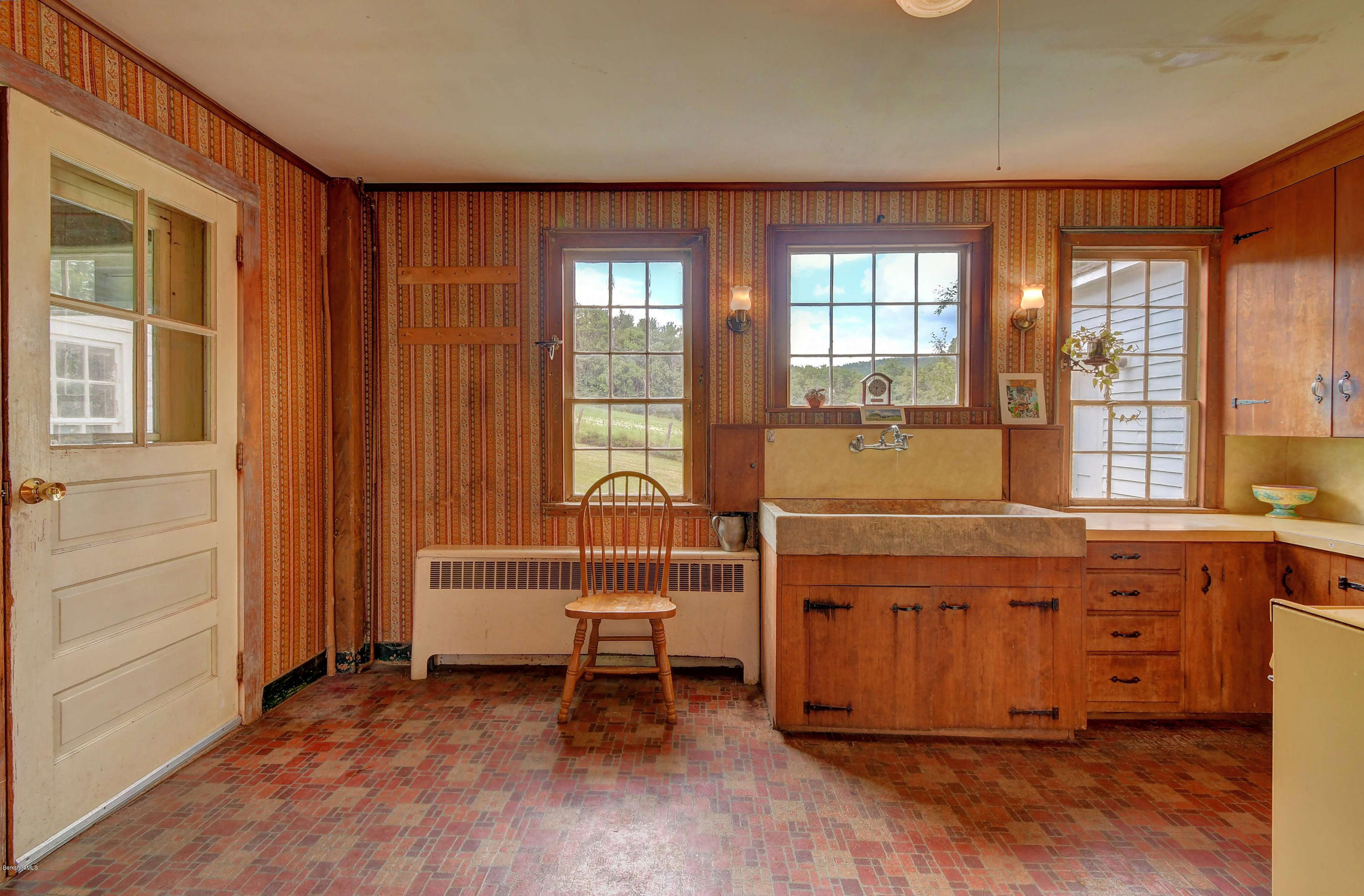 19 E Road Alford, MA 01266 - Photo 11 of 30 2201 Kitchen