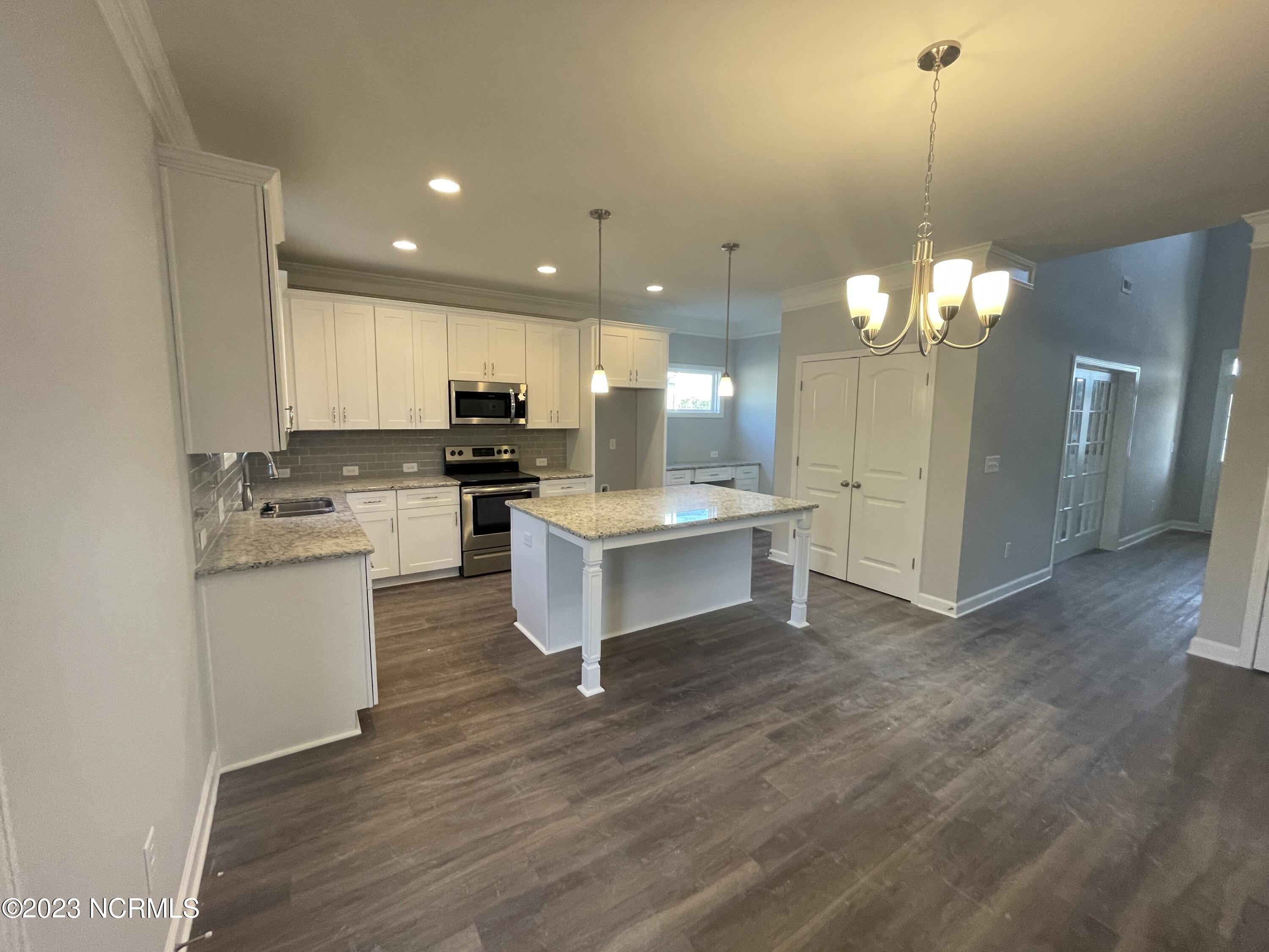 584 Transom Way Holly Ridge, NC 28445 - Photo 2 of 25 IMG_1478-preview