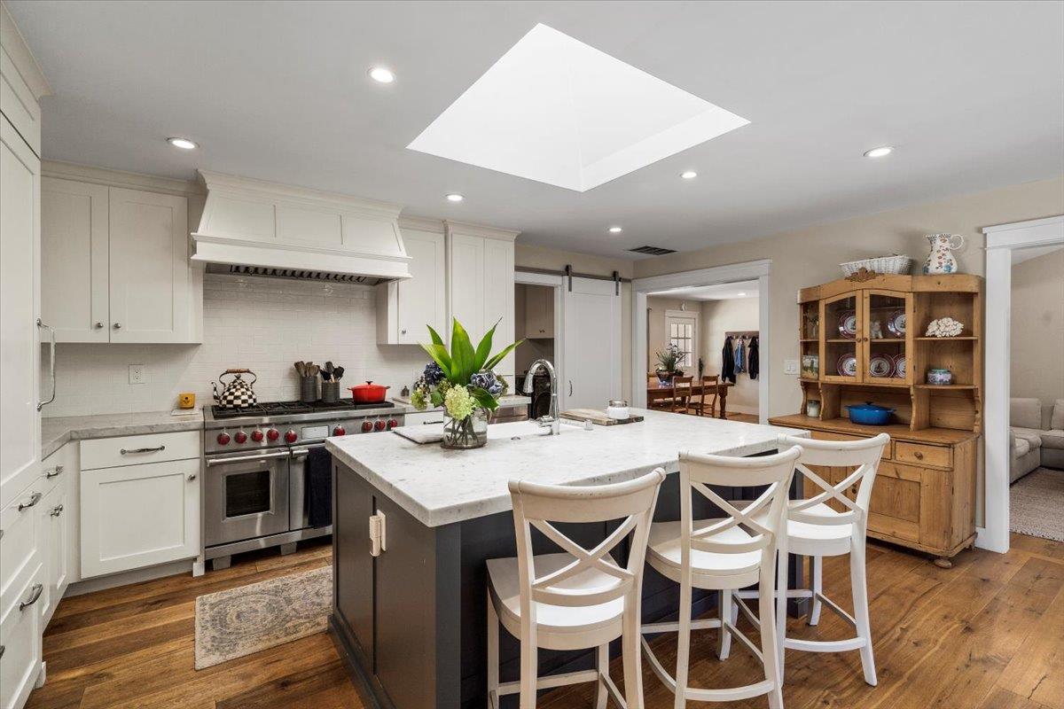 2732 Doverton Square Mountain View, CA 94040 - Photo 9 of 30 a kitchen with a table and chairs in it