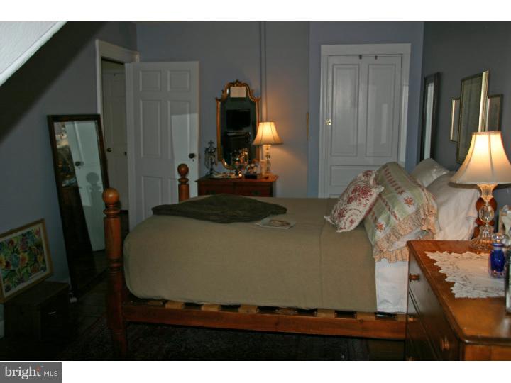 231 Pine Street Philadelphia, PA 19106 - Photo 7 of 11 Bedroom