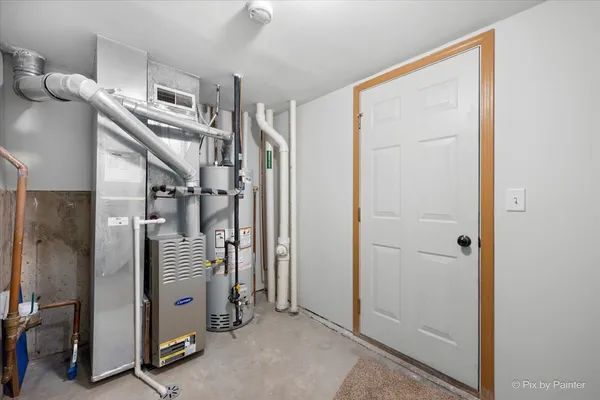 $208,000 | 1472 Cambria Drive, Unit 5, DeKalb, IL 60115