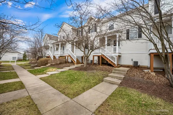 $208,000 | 1472 Cambria Drive, Unit 5, DeKalb, IL 60115