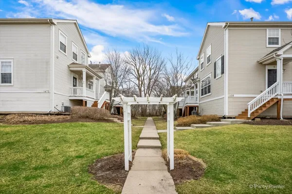 $208,000 | 1472 Cambria Drive, Unit 5, DeKalb, IL 60115