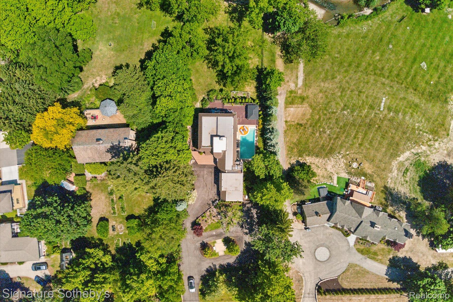 30650 Lahser Road Franklin, MI 48025 - Photo 83 of 93 084-30650-Lahser-Rd-Beverly-Hills-MI-48025-WindowStill.jpg