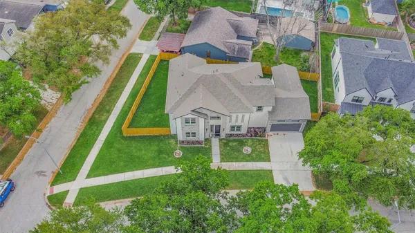 $1,095,000 | 2021 Marnel Road, Houston, TX 77055
