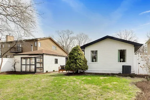 $675,000 | 456 Lowell Avenue, Glen Ellyn, IL 60137