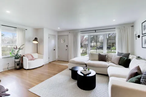 $675,000 | 456 Lowell Avenue, Glen Ellyn, IL 60137