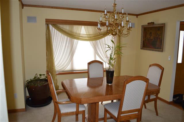 37130 Willow Road New Boston, MI 48164 - Photo 7 of 20 20390960-6.JPG