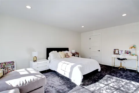 $3,098,000 | 220 Mimosa Drive, East Hills, NY 11576