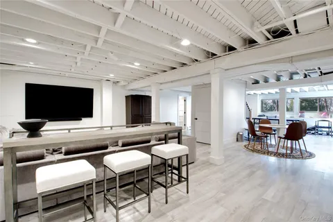 $3,098,000 | 220 Mimosa Drive, East Hills, NY 11576