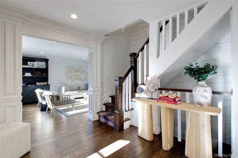 $3,098,000 | 220 Mimosa Drive, East Hills, NY 11576