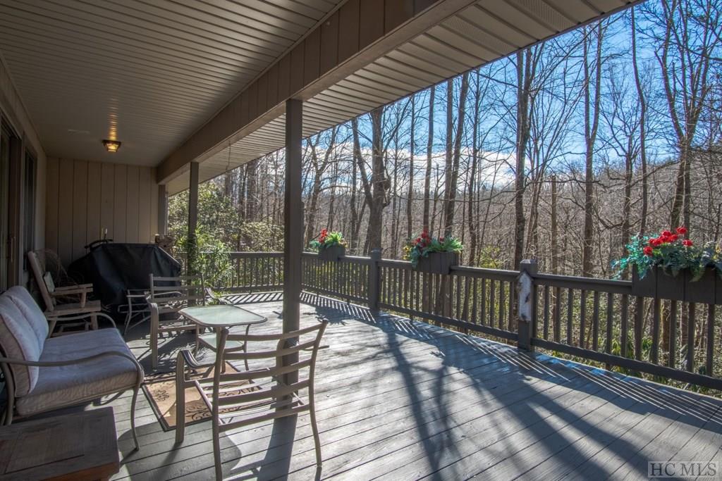 402 Holly Road Sapphire, NC 28774 - Photo 5 of 47 Gallery Image 5