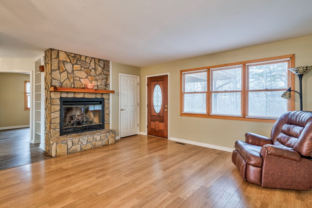 434 Seneca Drive Ellijay, GA 30540 - Photo 4 of 48