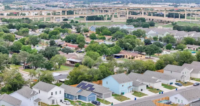 $1,900 | 715 Wildcatters Way, San Antonio, TX 78227