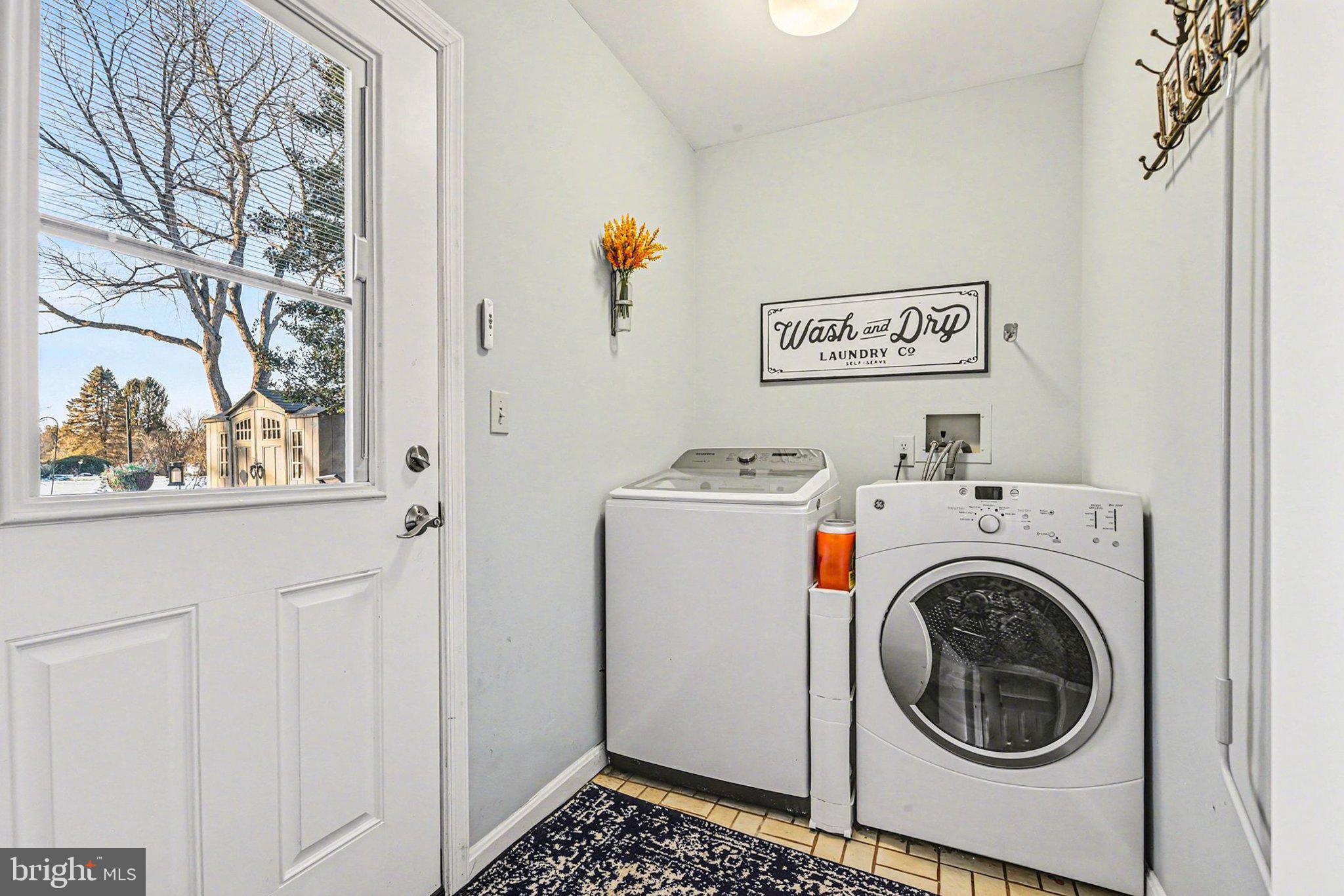 2404 Rye Circle Mechanicsburg, PA 17055 - Photo 16 of 35 Laundry/Mudroom