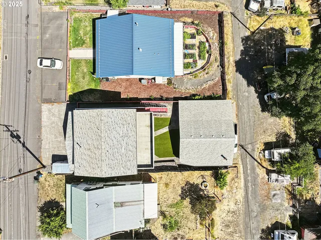 $975,000 | 247 Northeast Washington Street, White Salmon, WA 98672