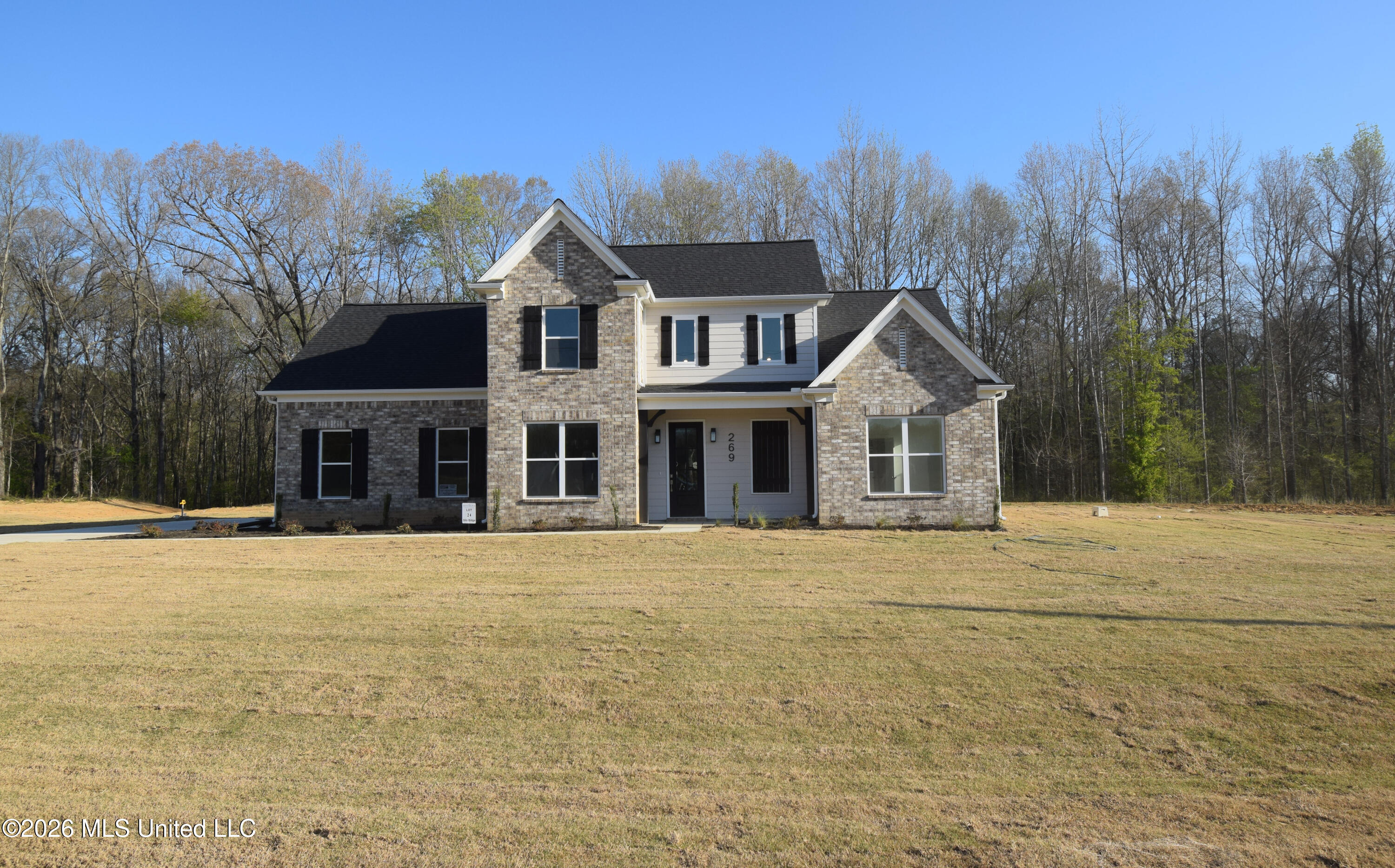 269 Centerline Roper Loop Byhalia, MS 38611 - Photo 1 of 29 Centerline Roper Loop 269 - front