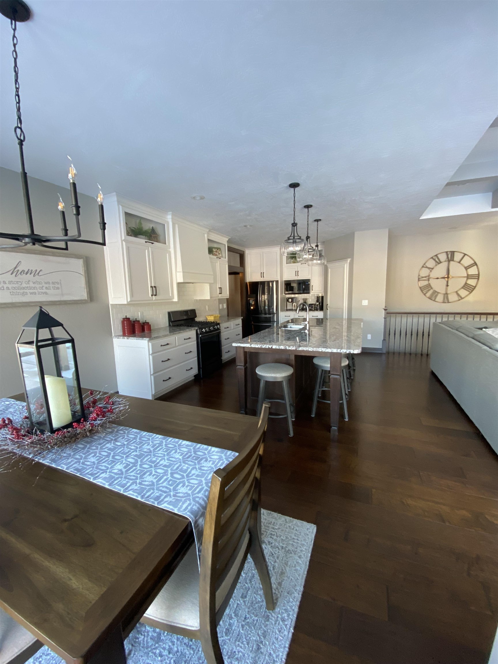 1630 Ravine Drive Green Bay, WI 54313 - Photo 2 of 39