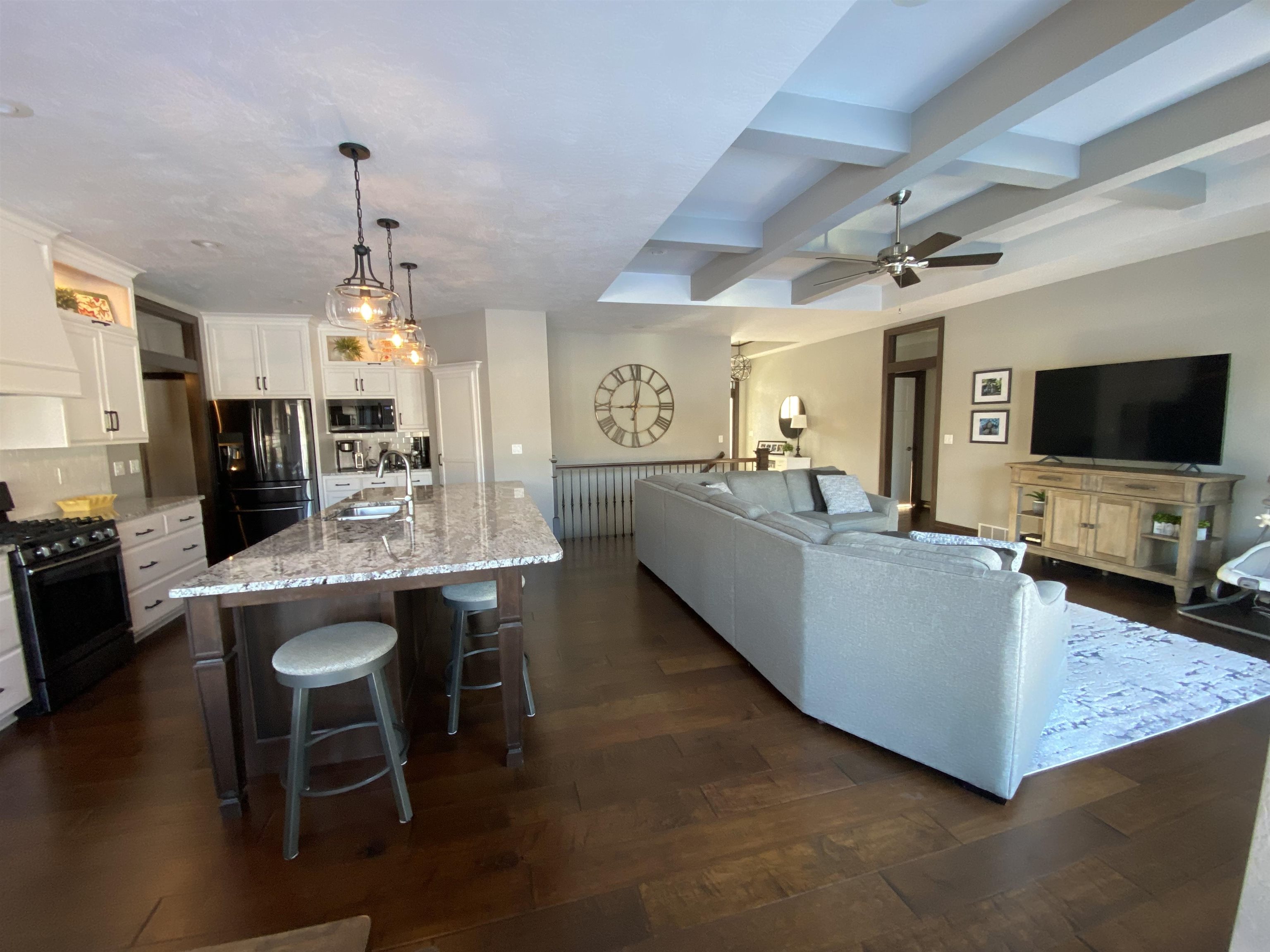 1630 Ravine Drive Green Bay, WI 54313 - Photo 6 of 39