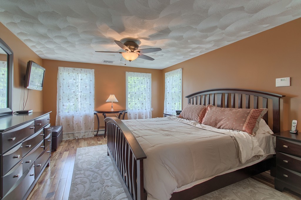 219 Pelham Road Dracut, MA 01826 - Photo 23 of 29 Gallery Image 23