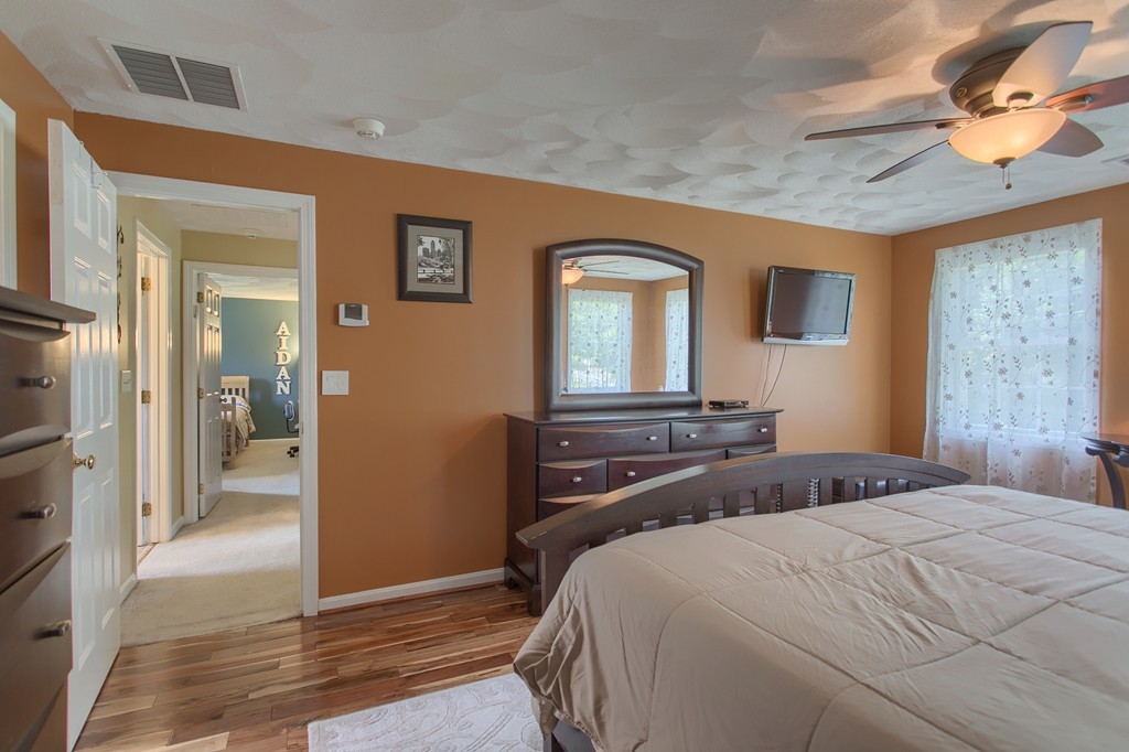 219 Pelham Road Dracut, MA 01826 - Photo 24 of 29 Gallery Image 24
