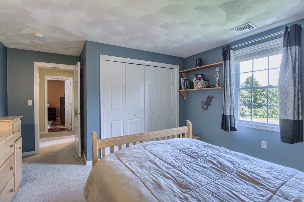 219 Pelham Road Dracut, MA 01826 - Photo 27 of 29 Gallery Image 27